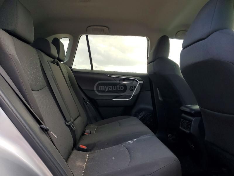 Toyota LE 4dr Front-Wheel Drive Autom — миниатюра 10