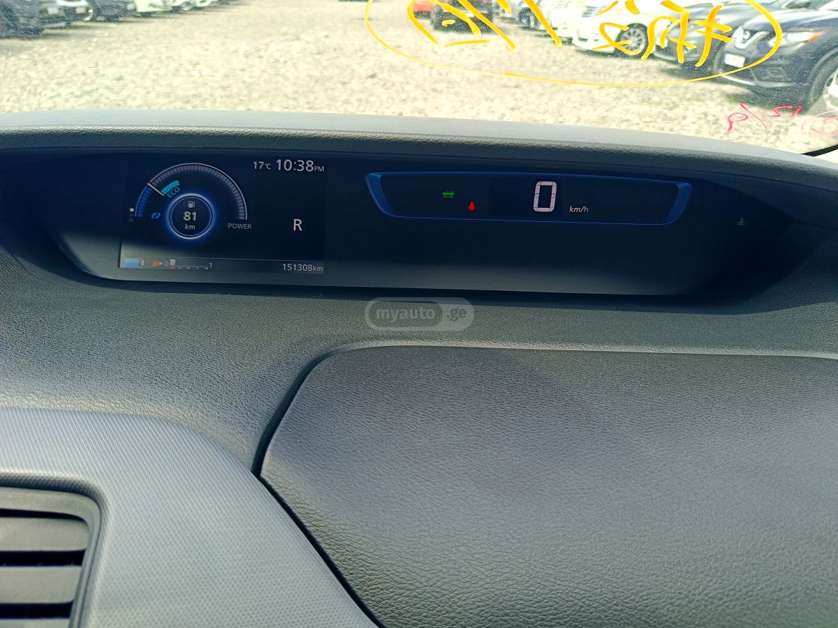 Nissan Serena - фото 12