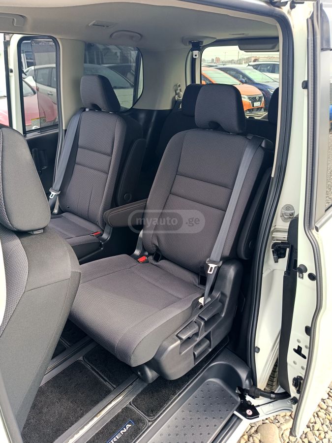 Nissan Serena - фото 7