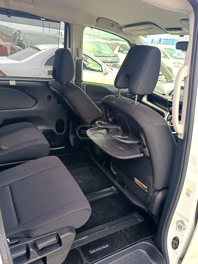 Nissan Serena - фото 9