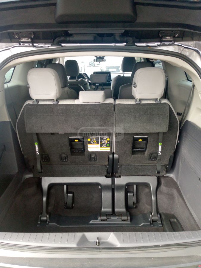 Toyota Sienna - фото 12