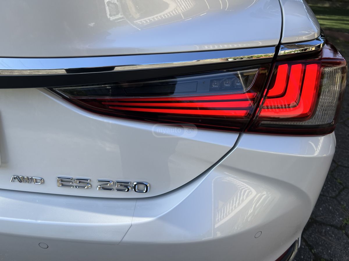 Lexus ES 250 Base 4dr All-Wheel Drive Sedan 2021 — миниатюра 7