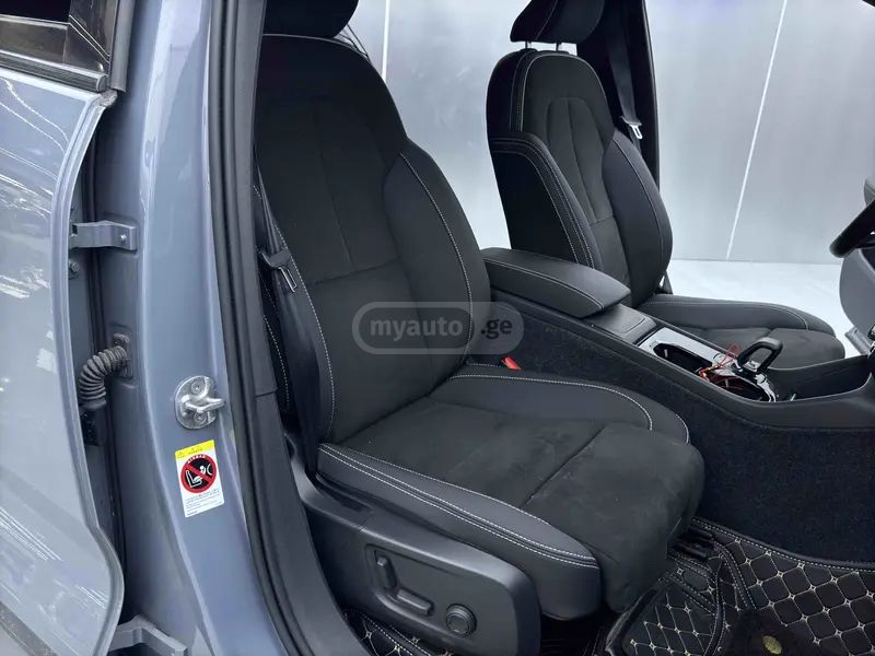 Volvo XC 40 2023 — миниатюра 11
