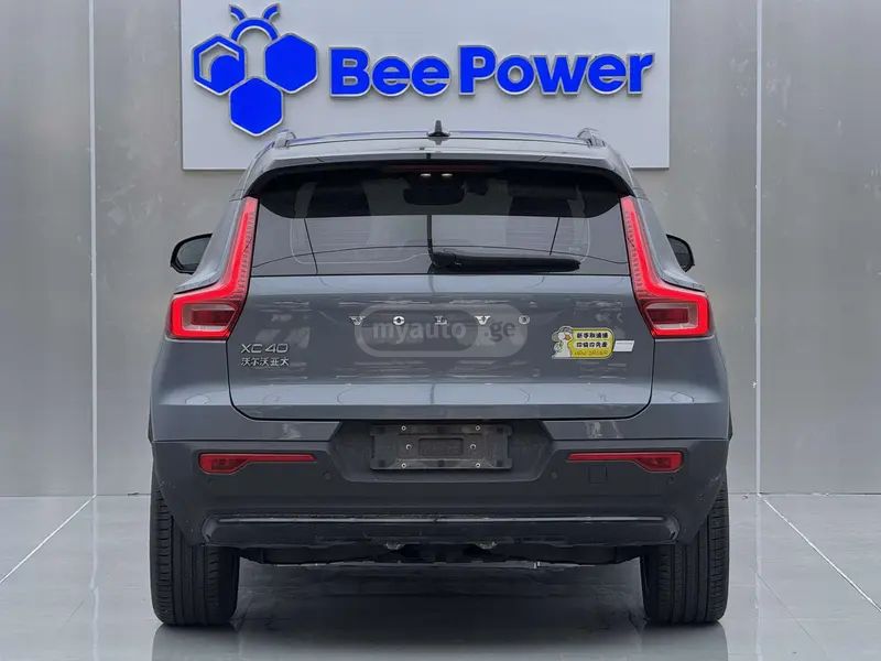 Volvo XC 40 2023 — миниатюра 6