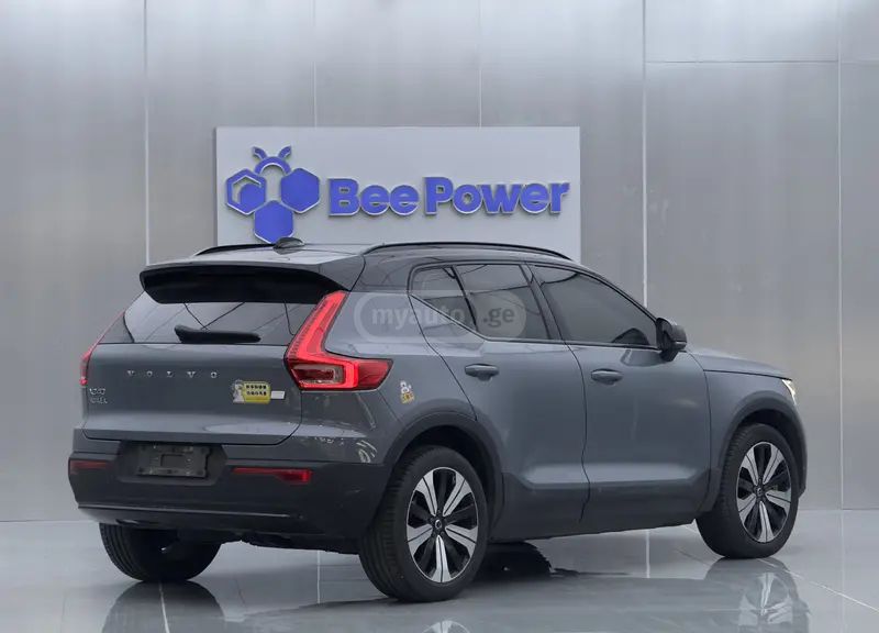 Volvo XC 40 2023 — миниатюра 7