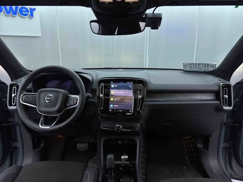 Volvo XC 40 2023 — миниатюра 8