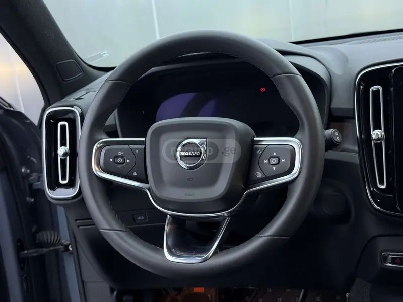 Volvo XC 40 2023 — миниатюра 9