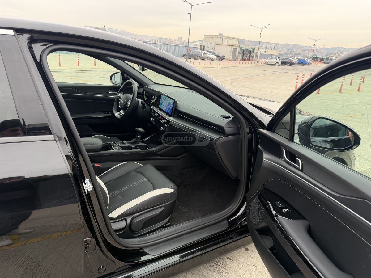 Kia K5 - фото 11