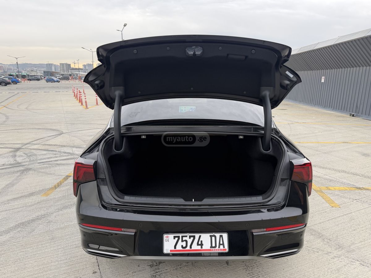 Kia K5 - фото 14