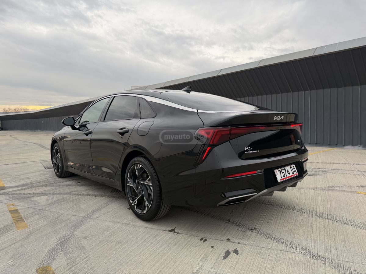 Kia K5 - фото 5
