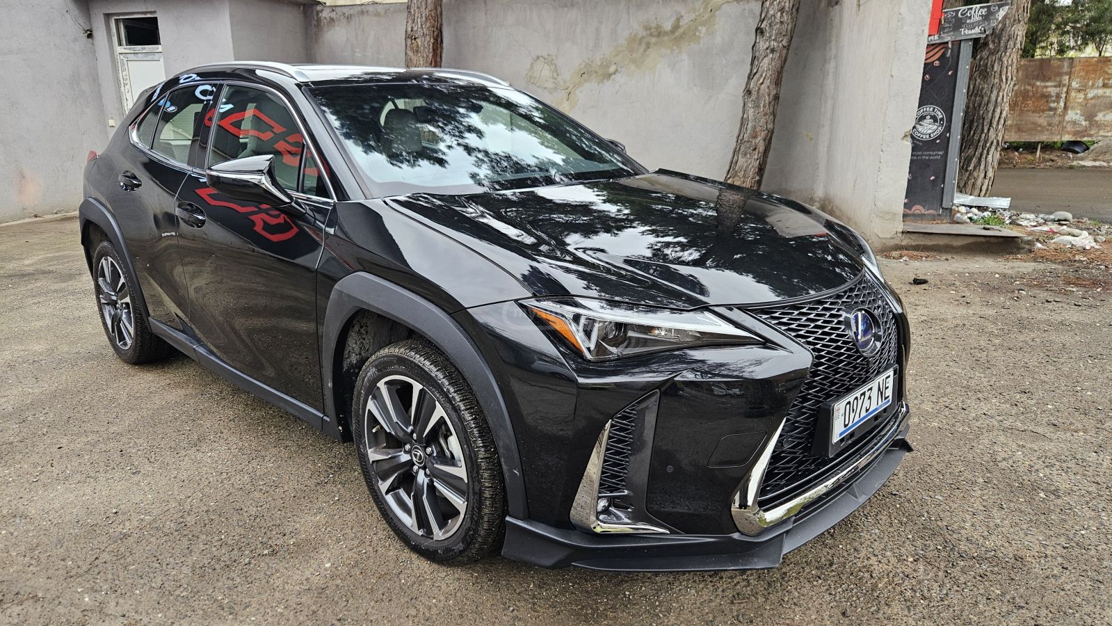 Lexus UX 250 h - фото 4