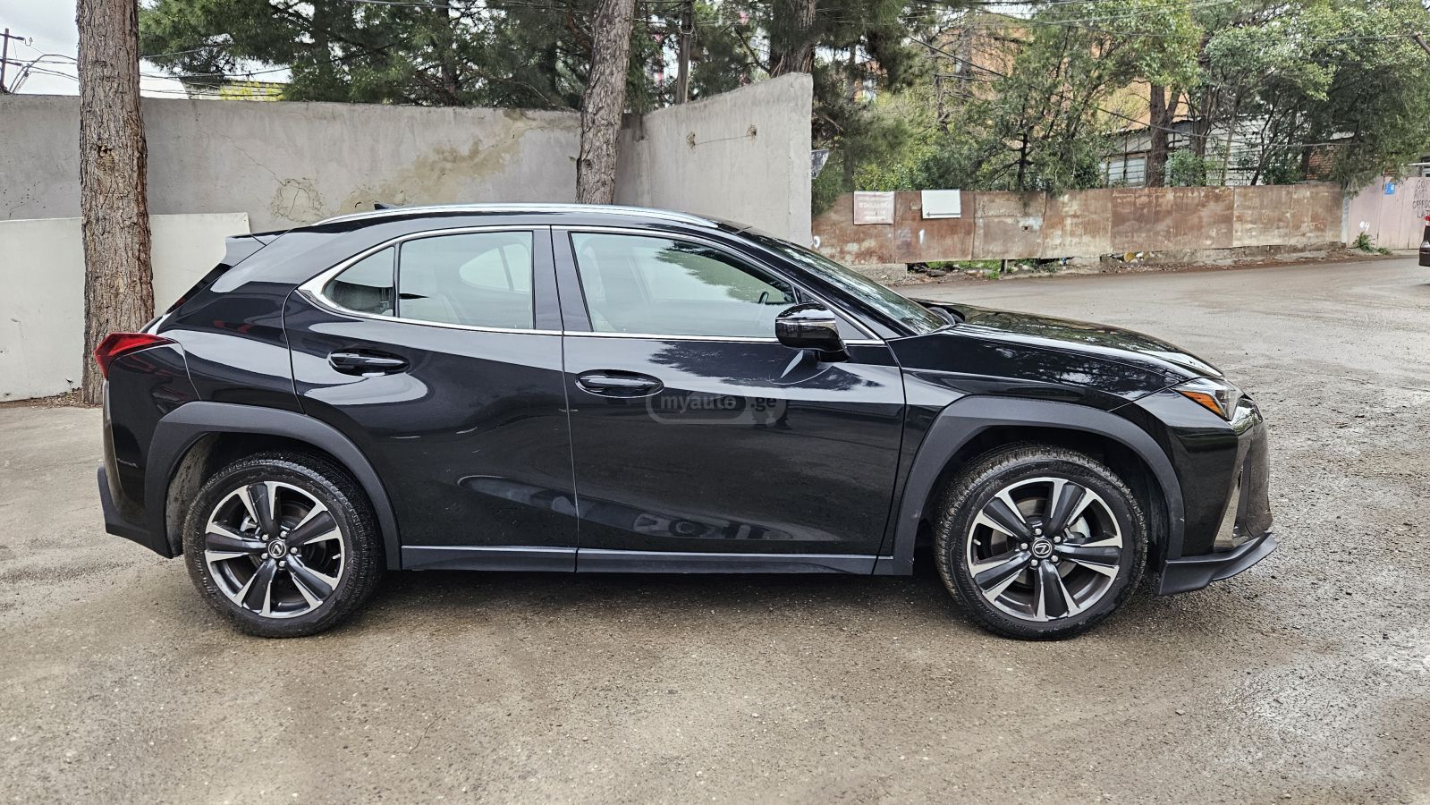 Lexus UX 250 h - фото 5