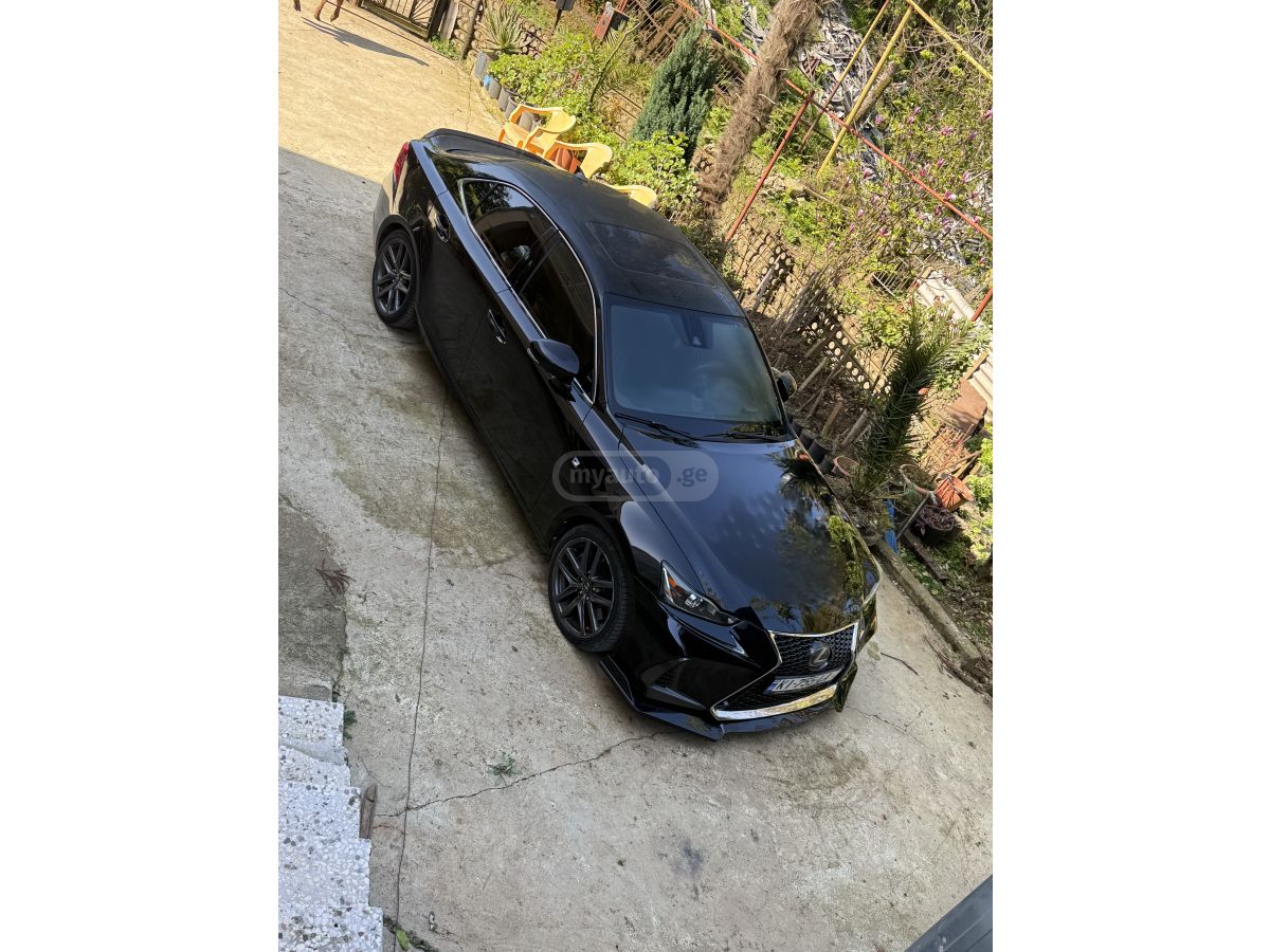 Lexus IS 200 - фото 14