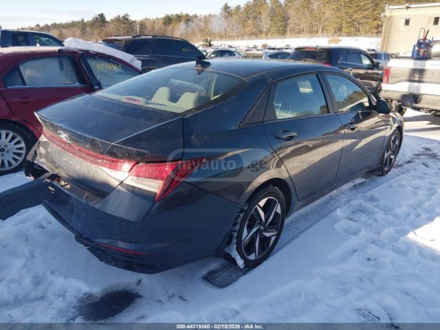 Hyundai Elantra - фото 4