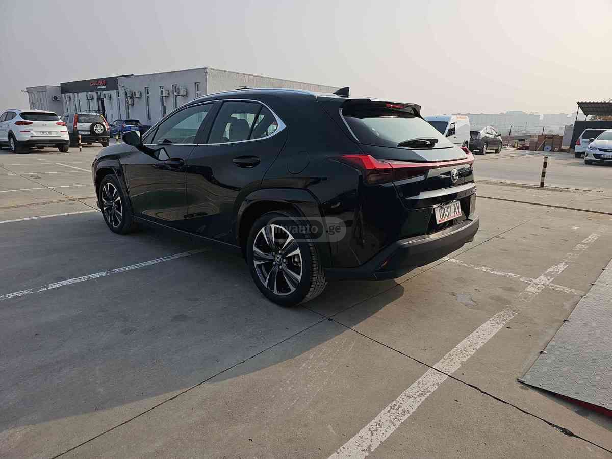 Lexus UX 250 h 2023 — миниатюра 8