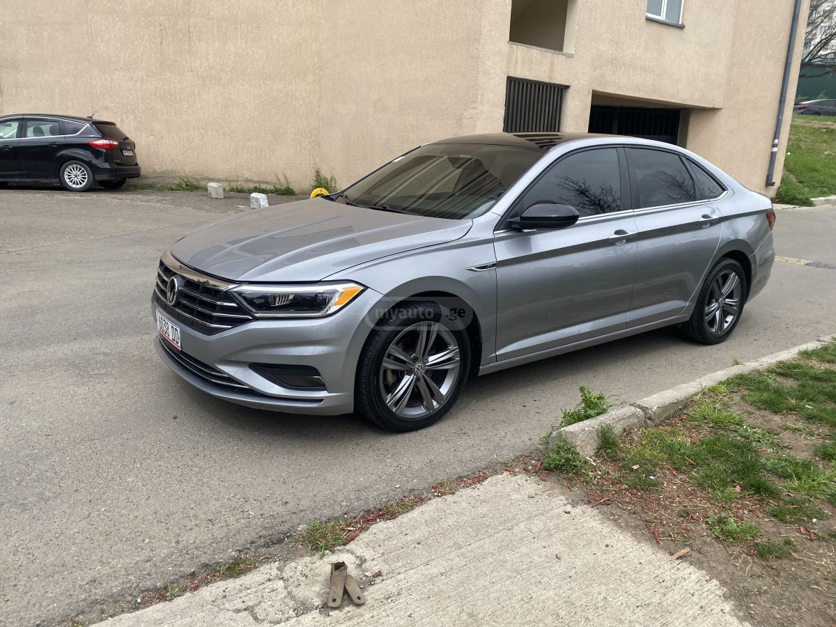 Volkswagen Jetta - фото 1