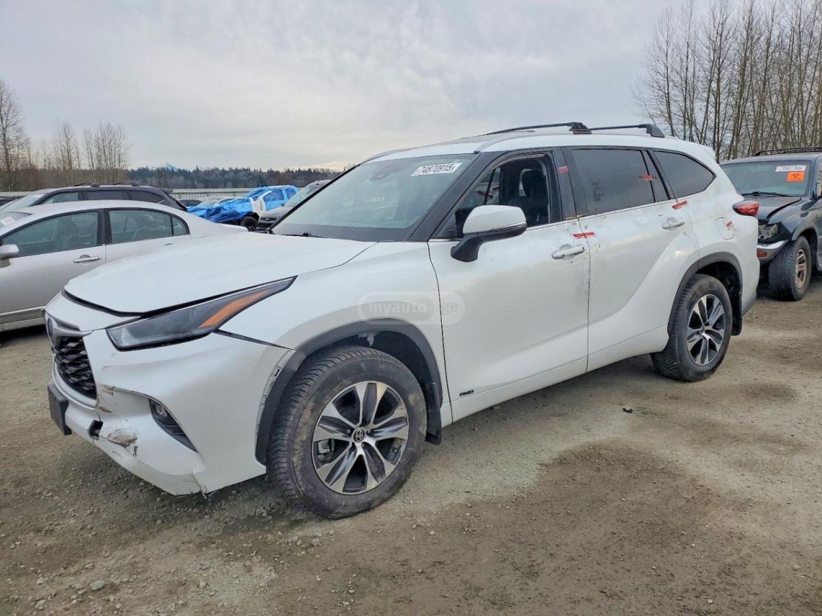 Toyota Highlander - фото 1