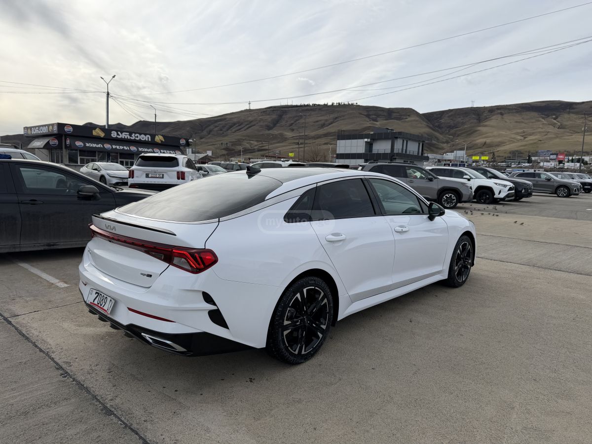 Kia K5 - фото 10