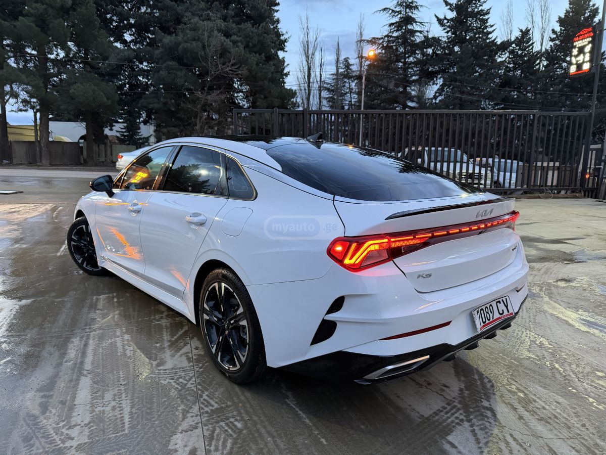Kia K5 - фото 2