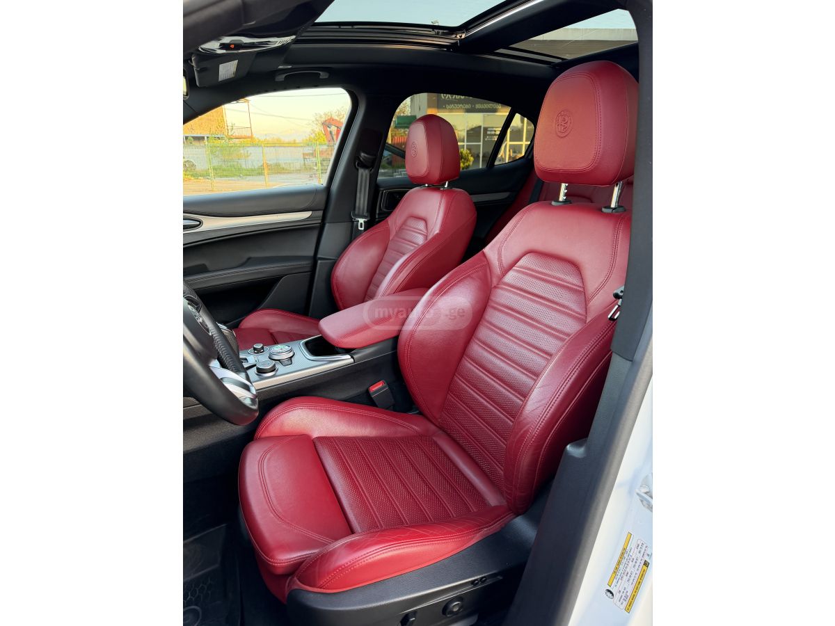 Alfa Romeo Stelvio - фото 12