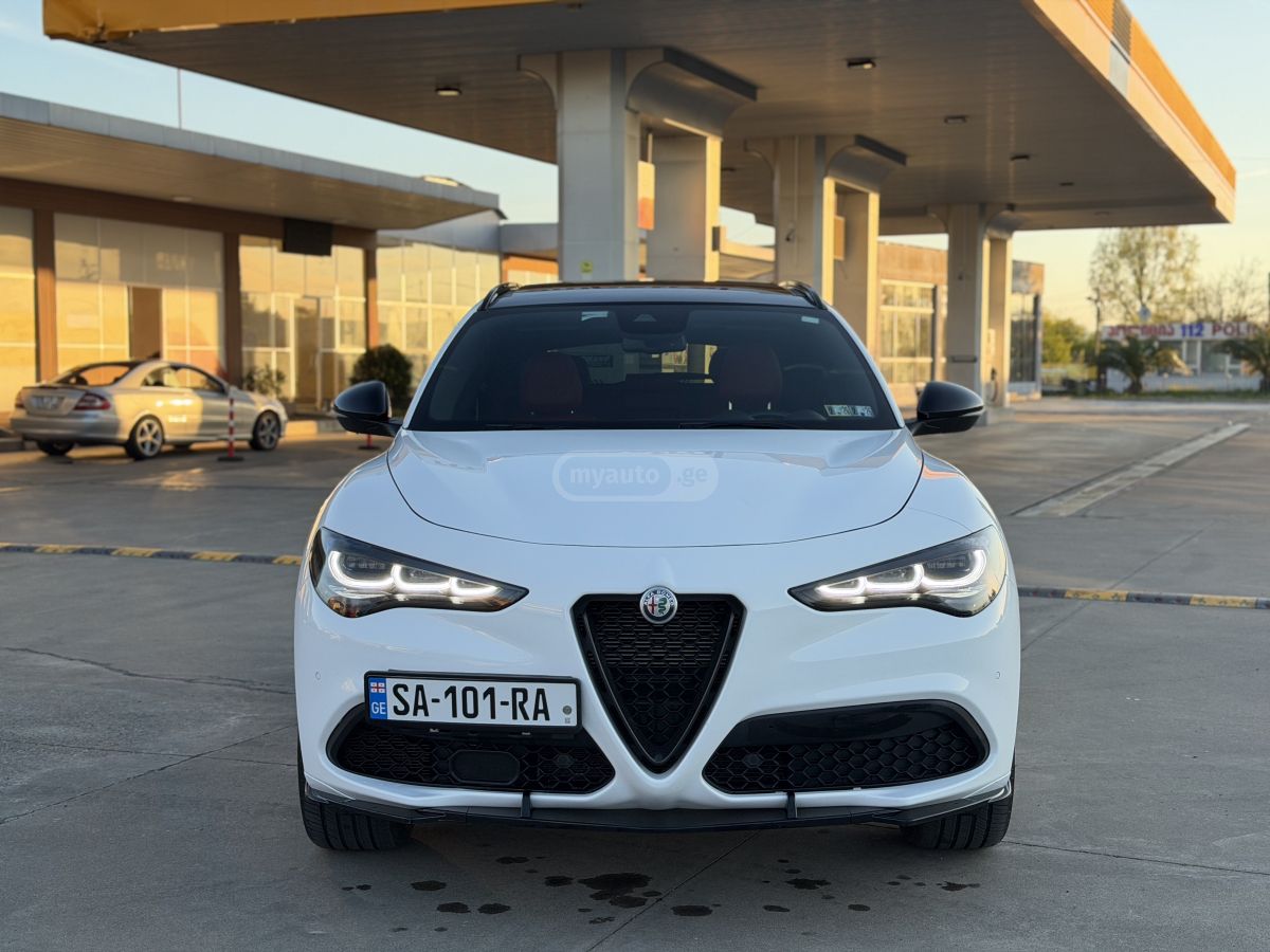 Alfa Romeo Stelvio - фото 2