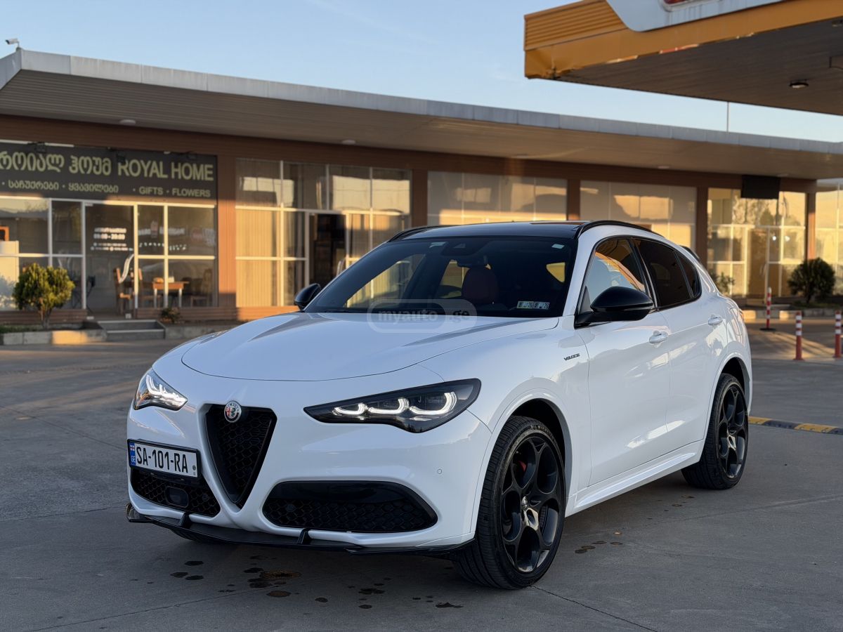 Alfa Romeo Stelvio - фото 3