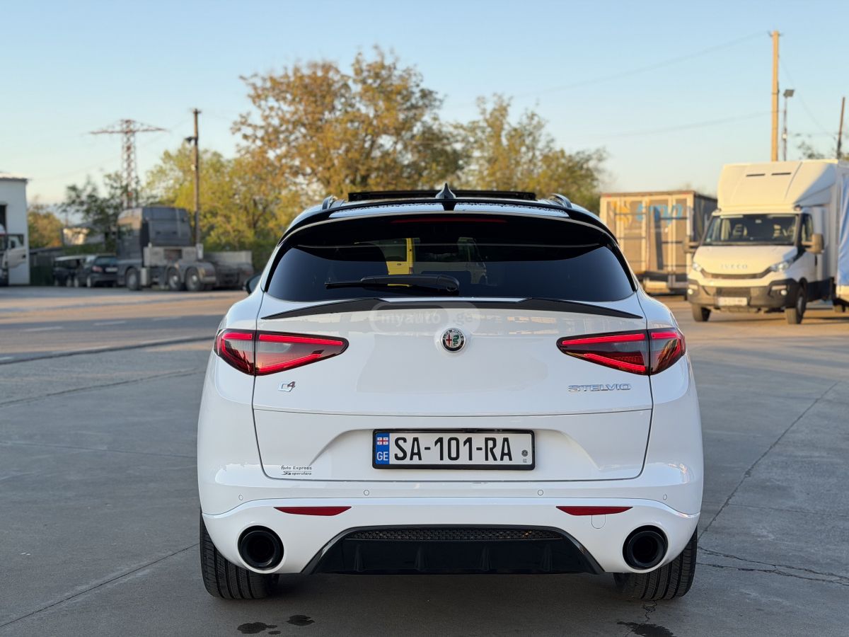 Alfa Romeo Stelvio - фото 9