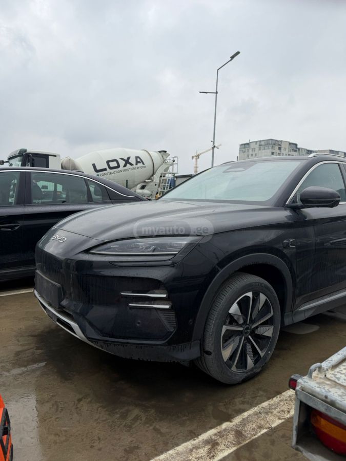 BYD Song Plus - фото 3