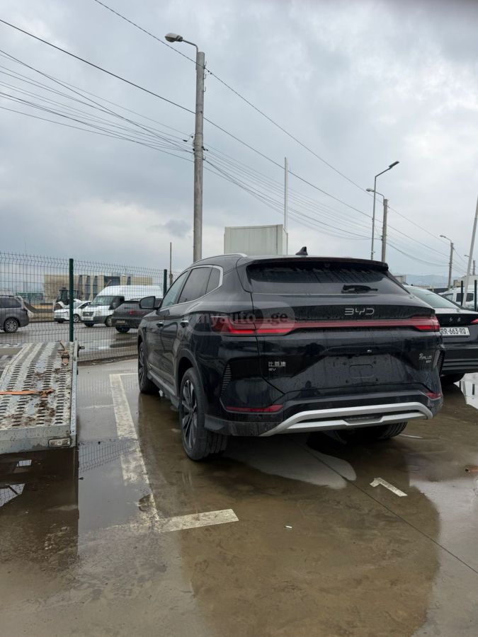 BYD Song Plus - фото 6