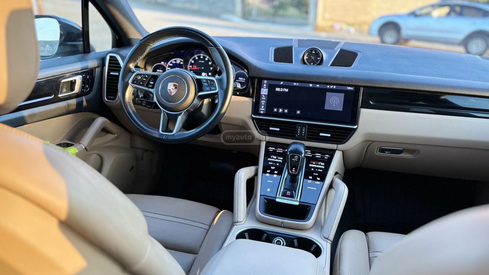 Porsche Cayenne - фото 13