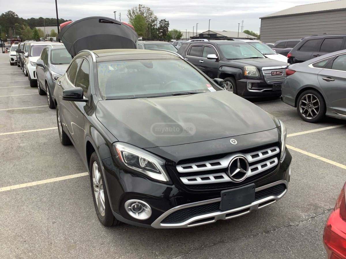 Mercedes-Benz GLA 250 - фото 2
