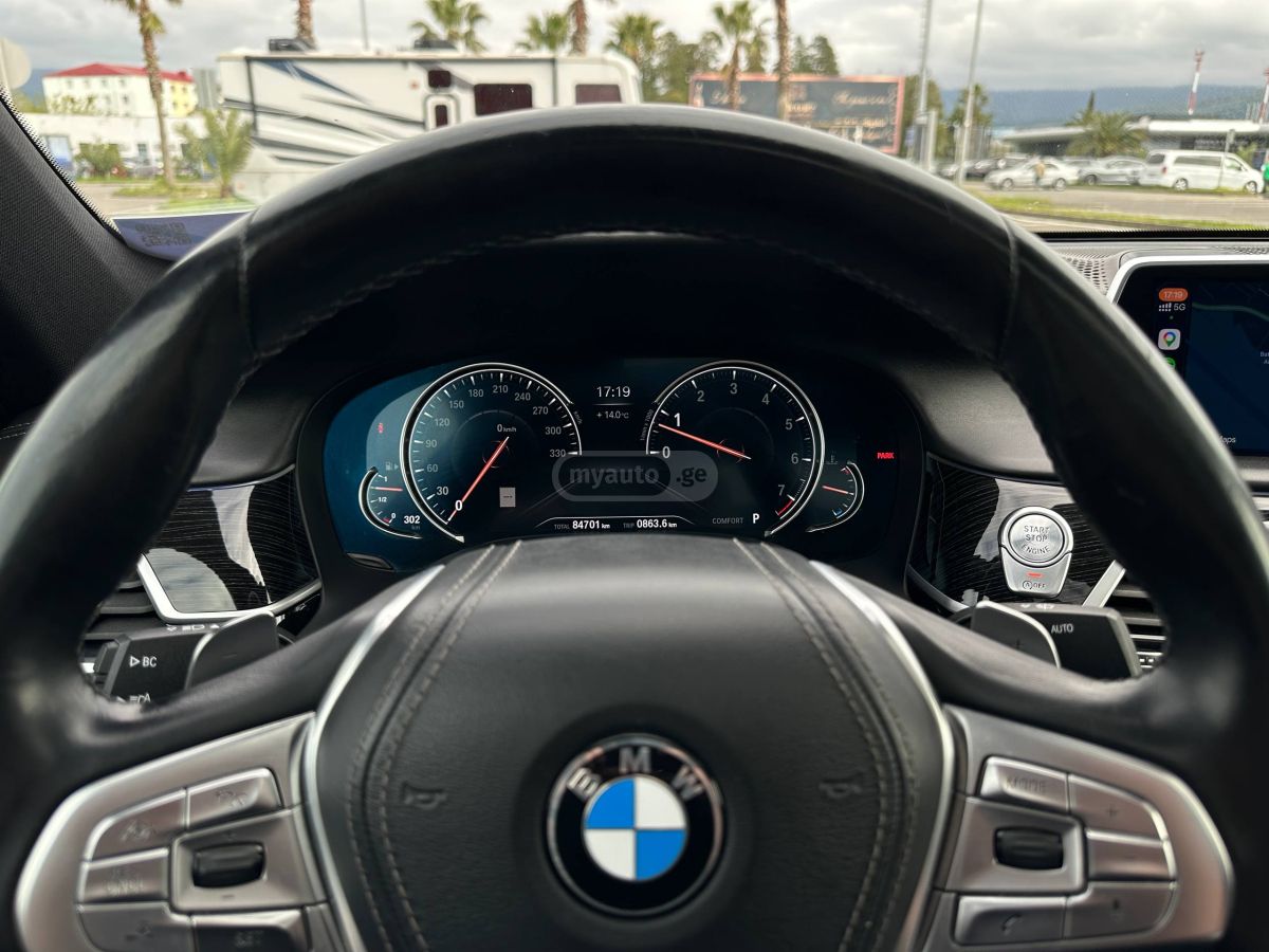 BMW 750 - фото 9