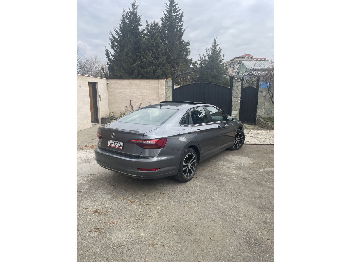 Volkswagen Jetta - фото 2