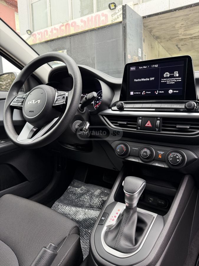 Kia Forte - фото 10