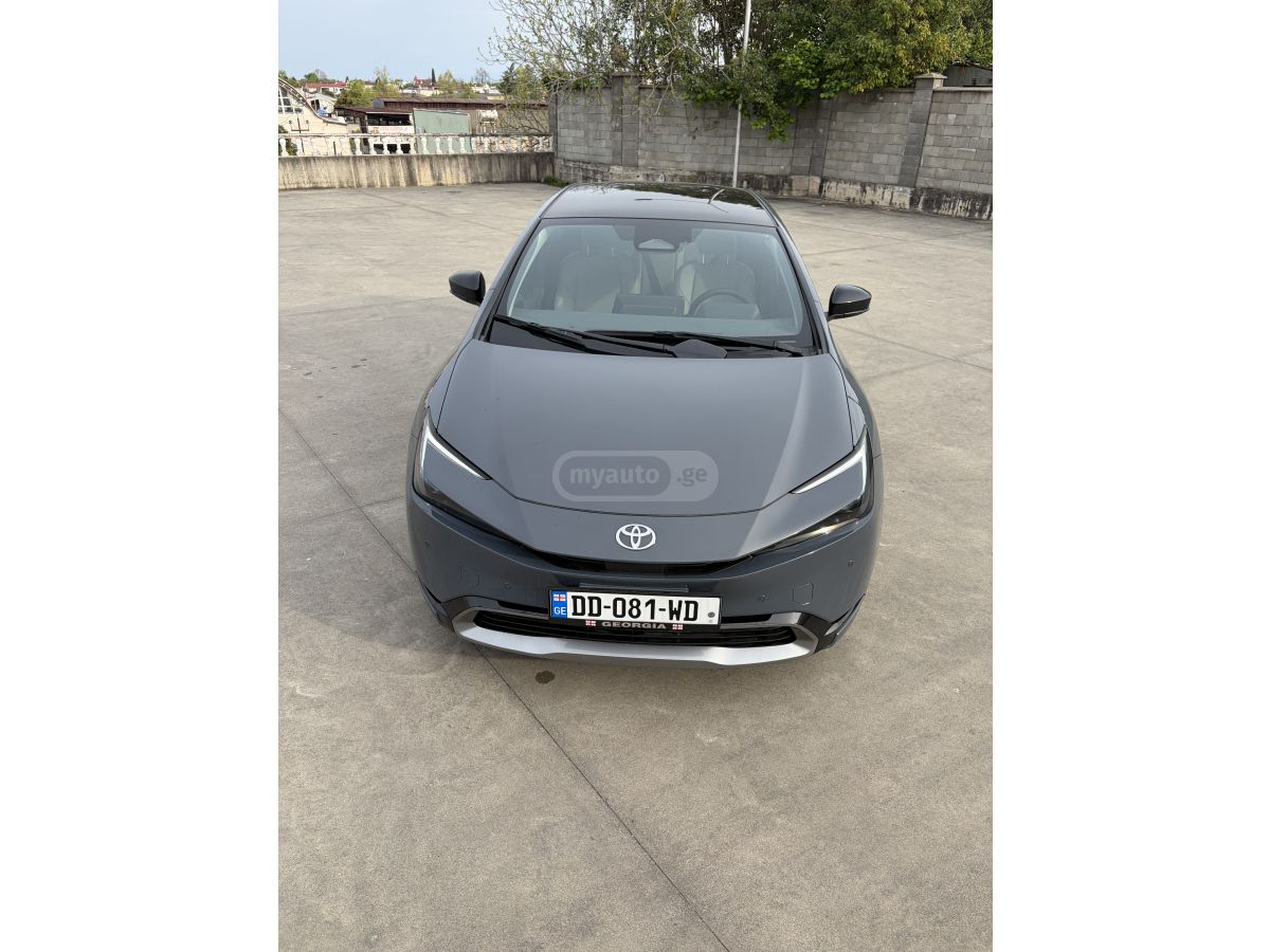 Toyota Prius - фото 4