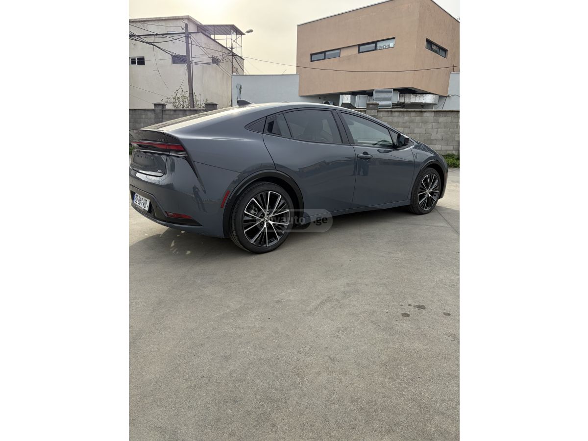 Toyota Prius - фото 5