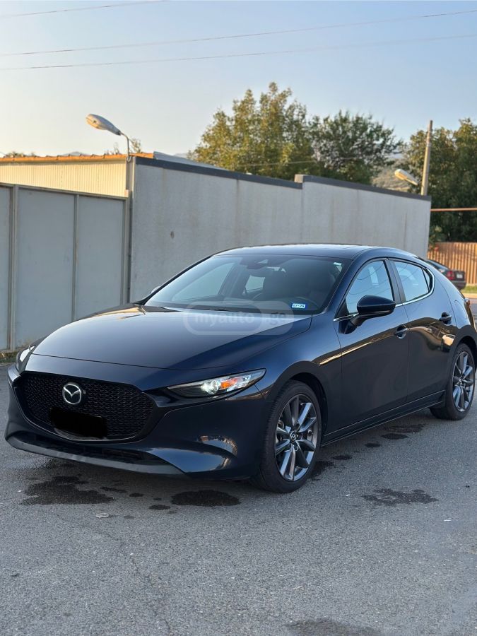 Mazda Mazda 3 - фото 1