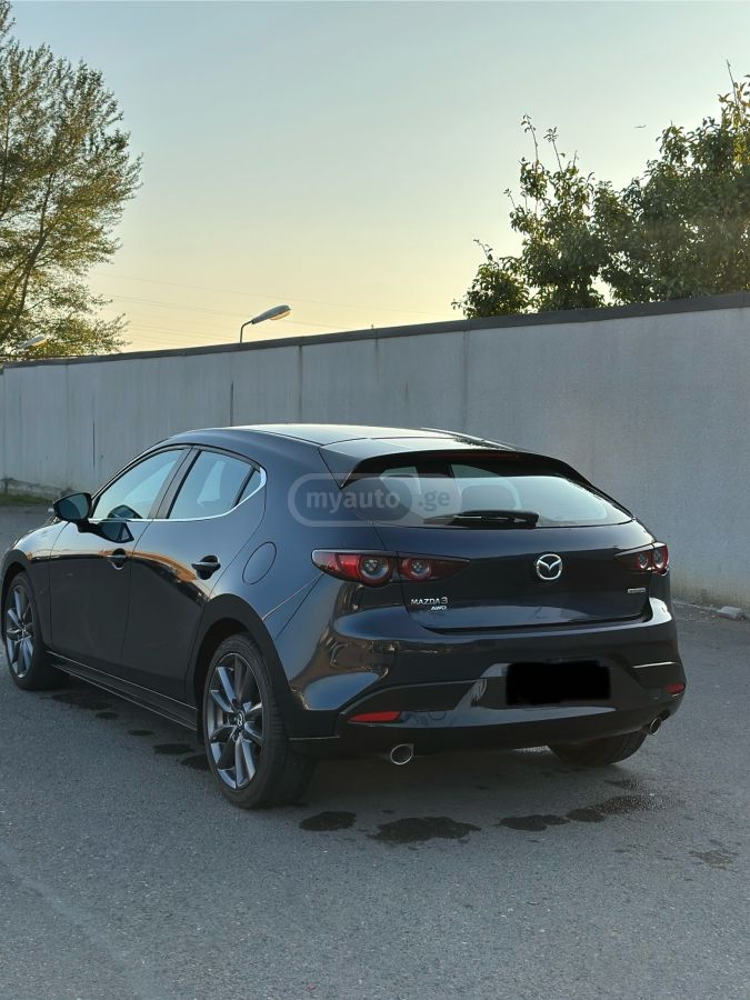 Mazda Mazda 3 - фото 2