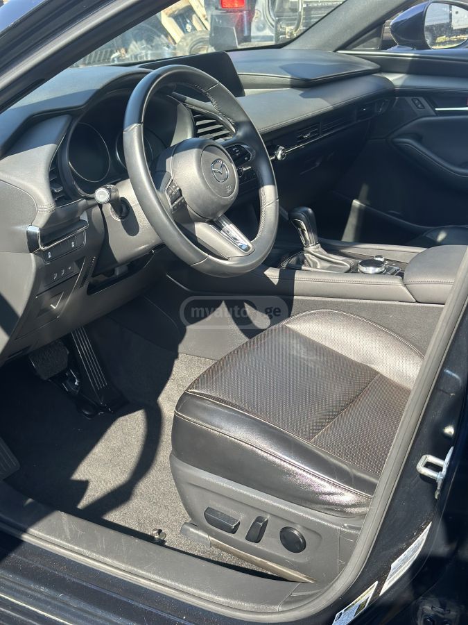 Mazda Mazda 3 - фото 7