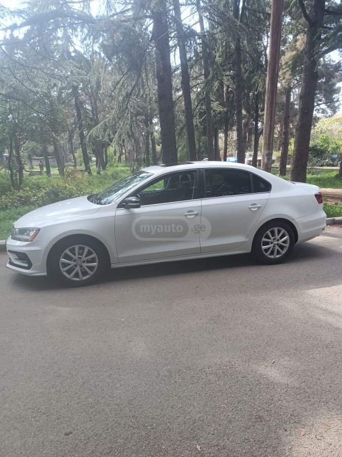 Volkswagen Jetta - фото 10