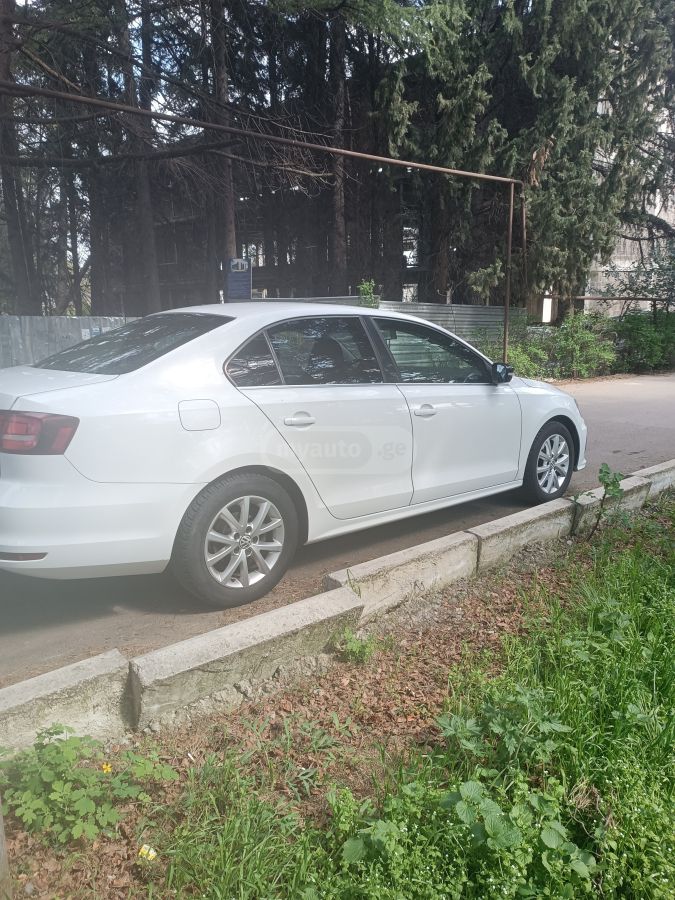 Volkswagen Jetta - фото 11