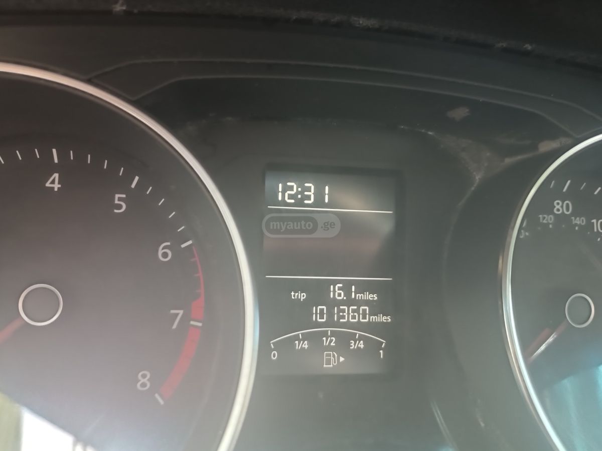 Volkswagen Jetta - фото 3
