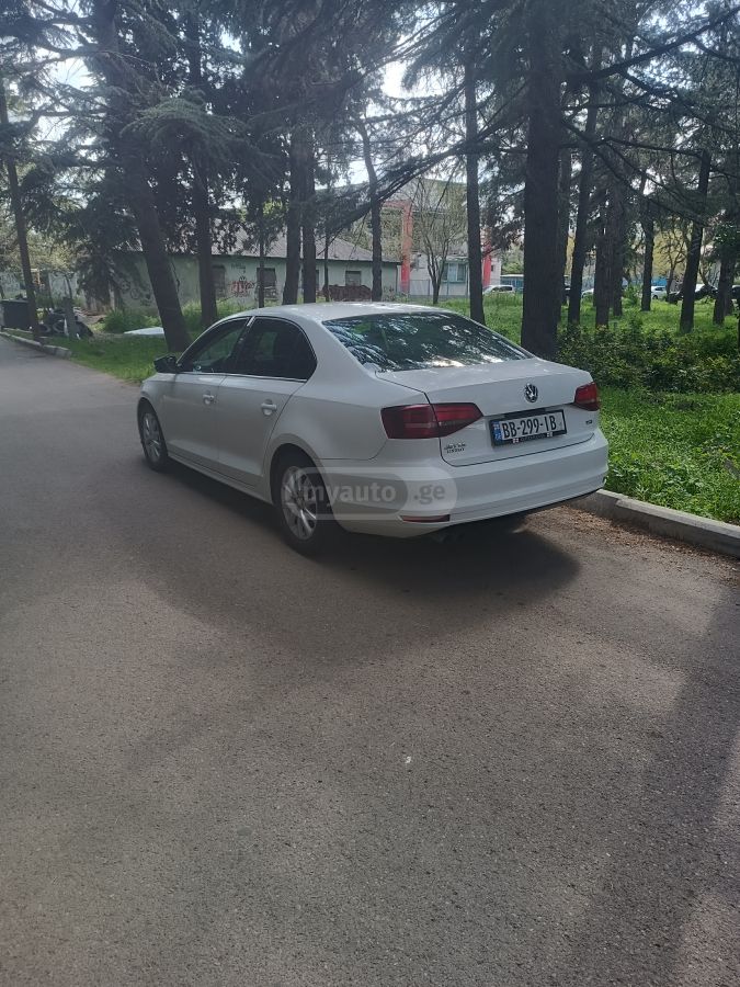 Volkswagen Jetta - фото 7