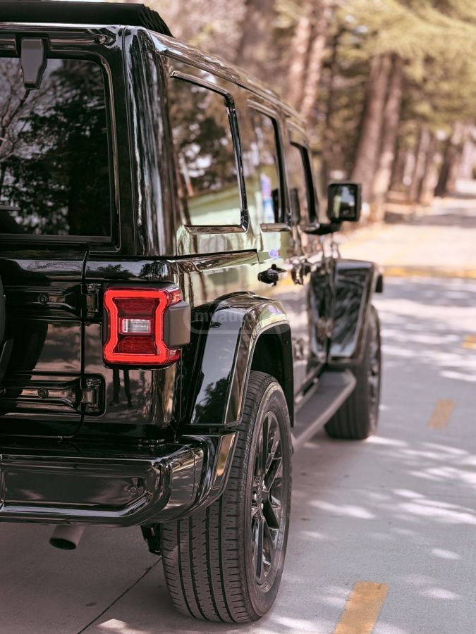 Jeep Wrangler - фото 10