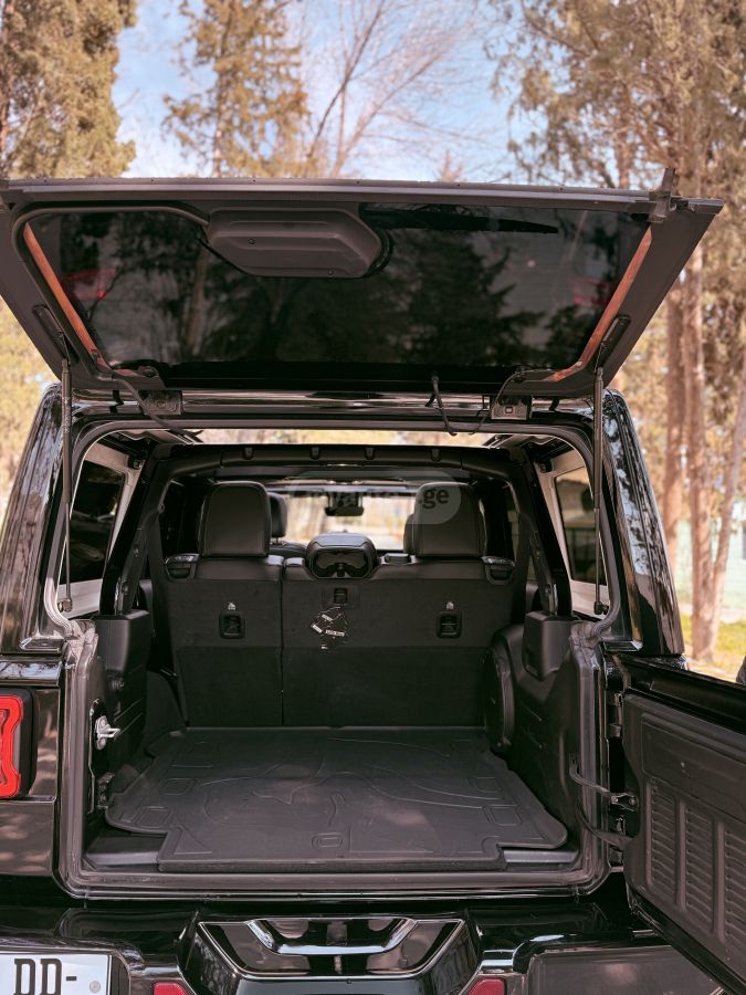 Jeep Wrangler - фото 8