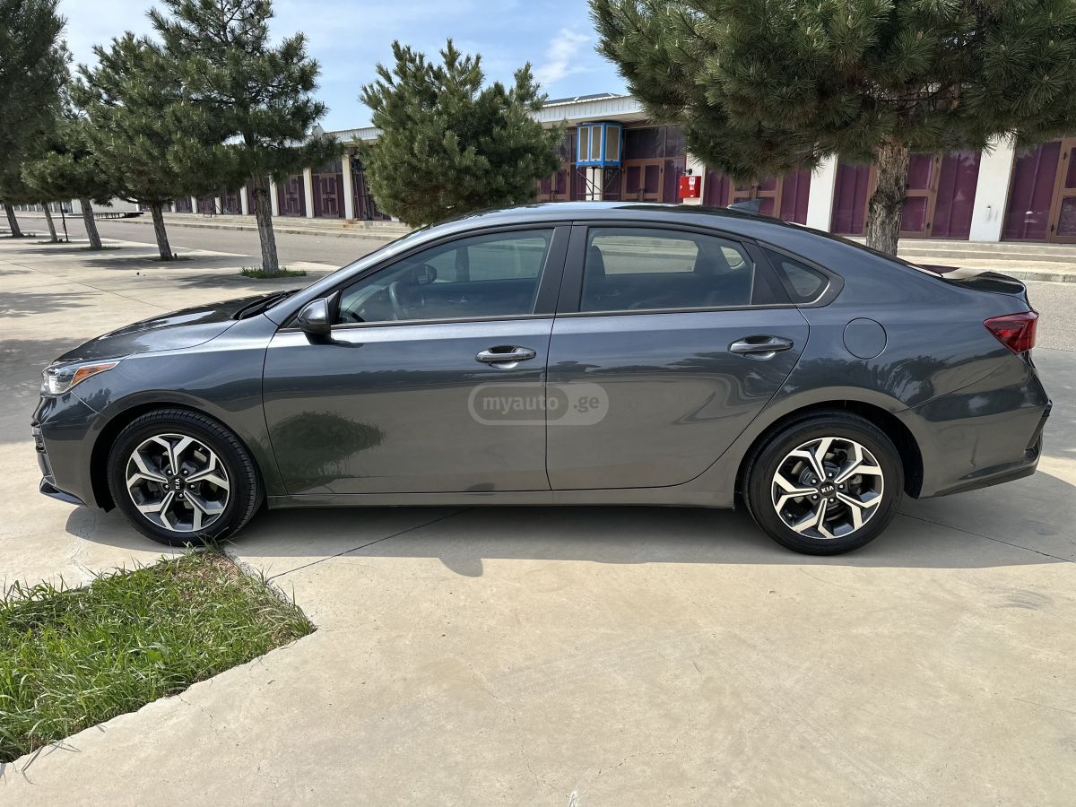 Kia Forte - фото 3