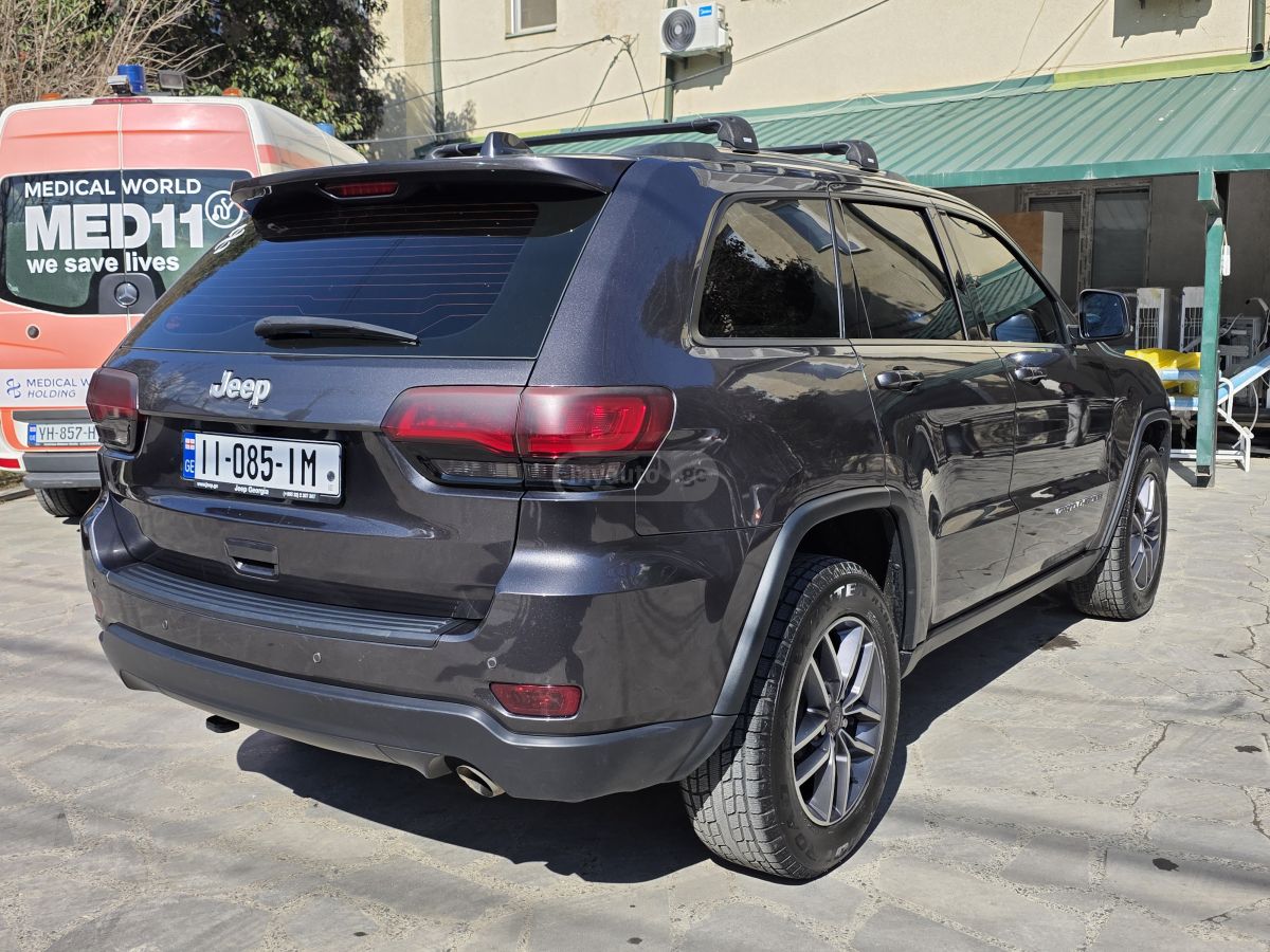 Jeep Grand Cherokee - фото 3