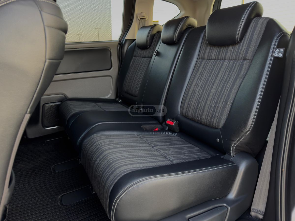 Honda Freed - фото 8