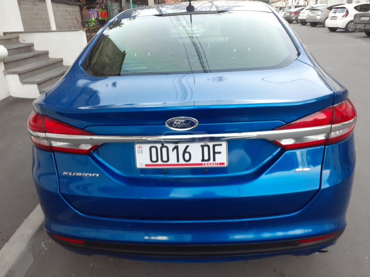 Ford Fusion - фото 4