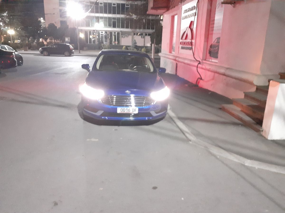 Ford Fusion - фото 7